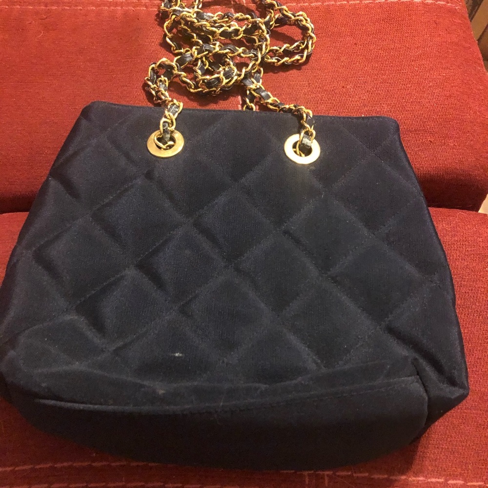 Vintage black shoulder bag 🖤